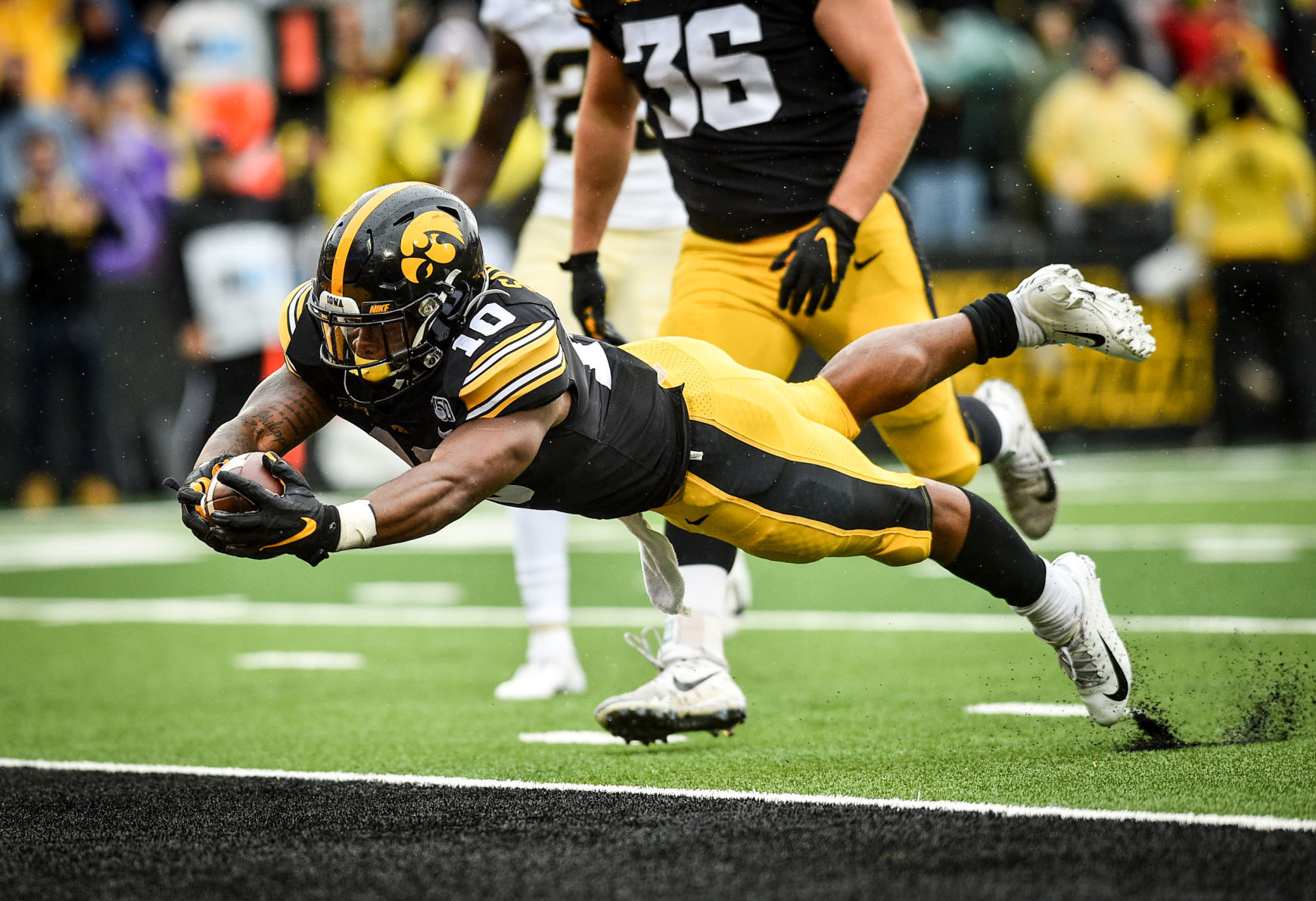 101919-qct-spt-purdue-ia-foot-015a.jpg